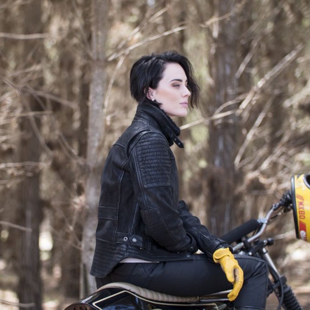 Elegant Black Leather Biker Jacket for Women